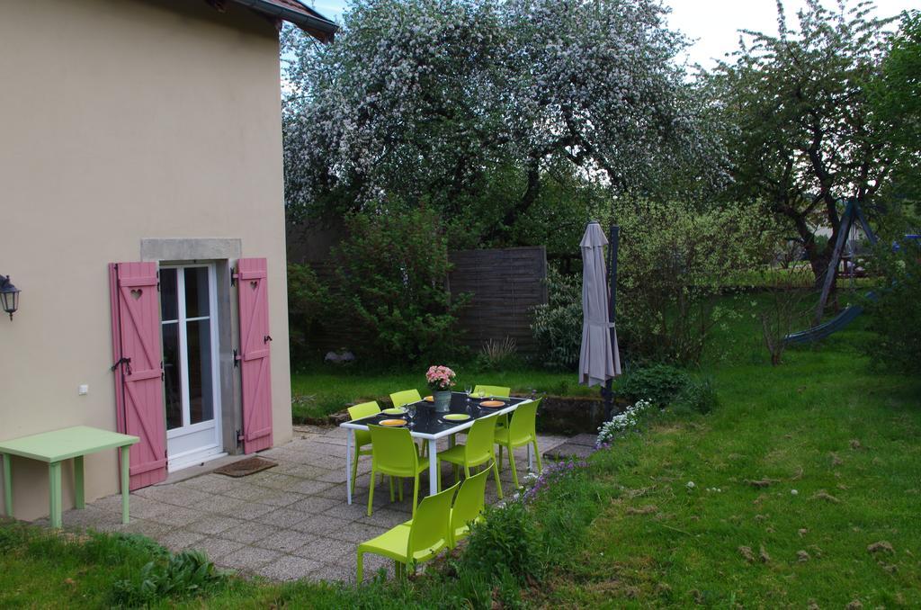 Gite Mentrel Champ-le-Duc Buitenkant foto